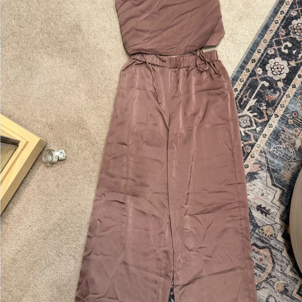 Brown satin strapless set - Picture 2 of 7